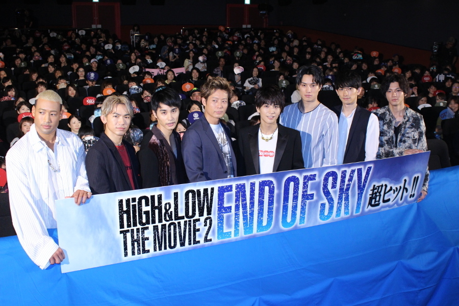 映画『HiGH&LOW THE MOVIE 2 / END OF SKY』左から　関口メンディー、NAOTO、中村蒼、黒木啓司、岩田剛典、鈴木伸之、町田啓太、山田裕貴