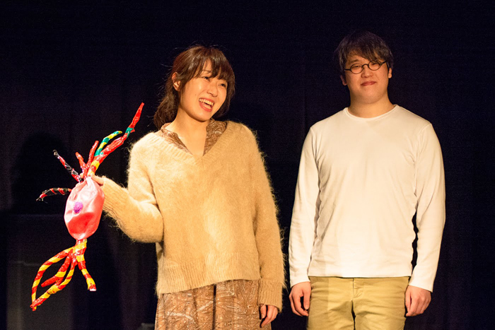 前回公演『懺悔室、充実の4LDK』舞台写真　（写真：塚田史香）