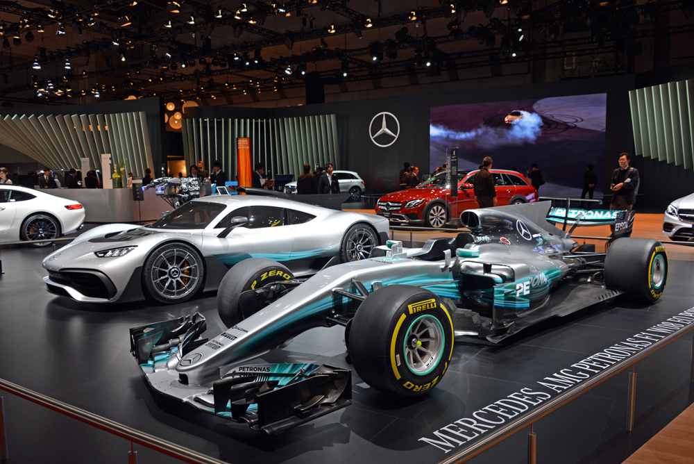 メルセデス・ベンツはF1カーも展示