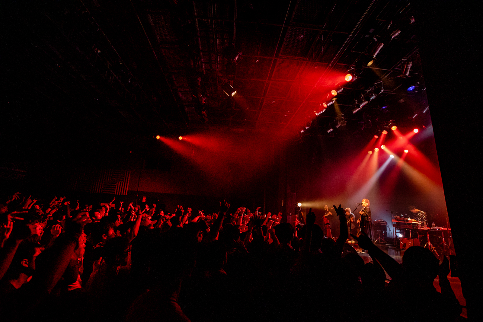 photo by Viola Kam (V'z Twinkle)